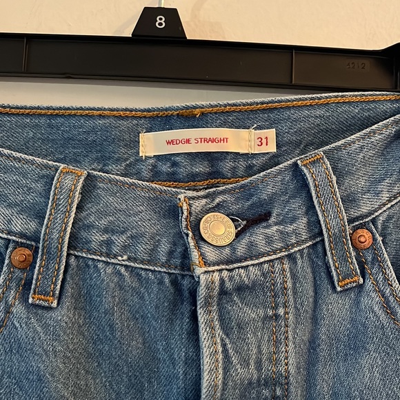 Levi’s Wedgie Straight - Picture 3 of 7